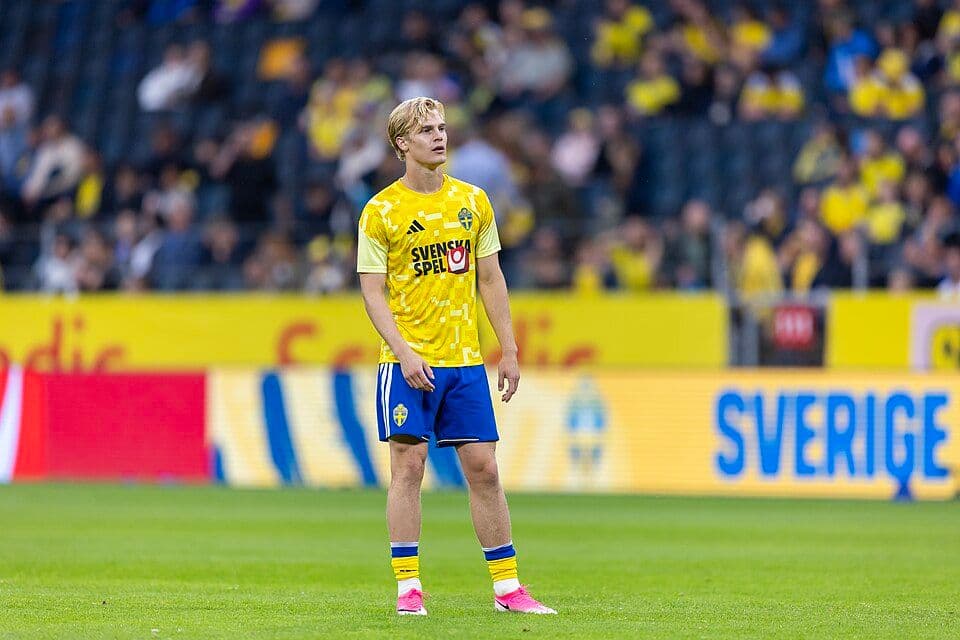 Lucas Bergvall pens new Tottenham deal in incredible u-turn after attempt to leave the club in the summer